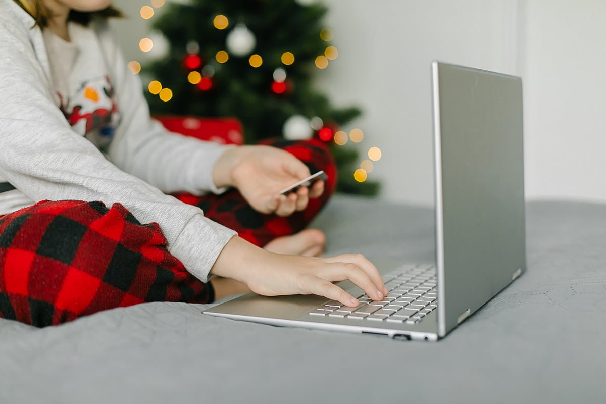 Read more about the article 10 Quick Tips To Supercharge Your 2021 Holiday Online Sales